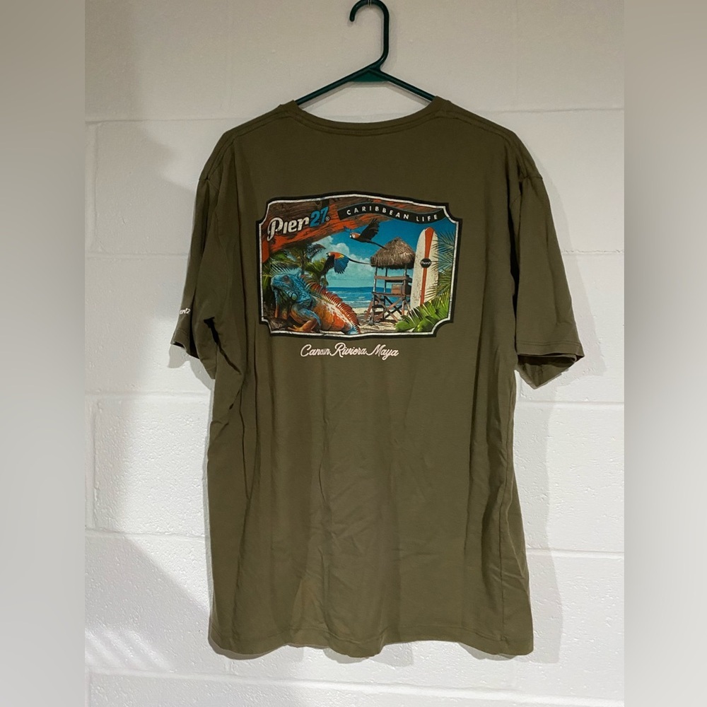 Green Graphic Tee Large